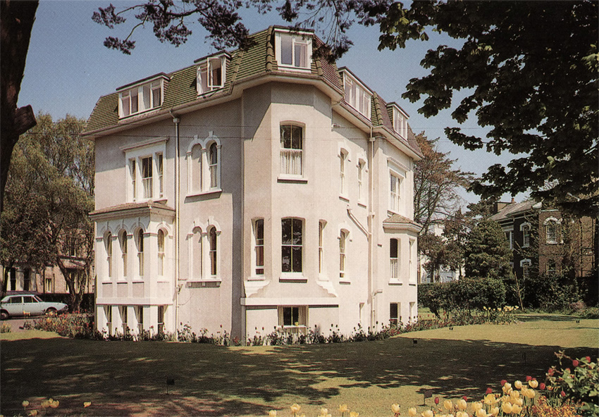 Cavendish-c1975-postcard